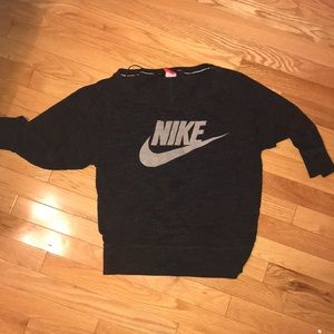 AUTHENTIC Nike pull over